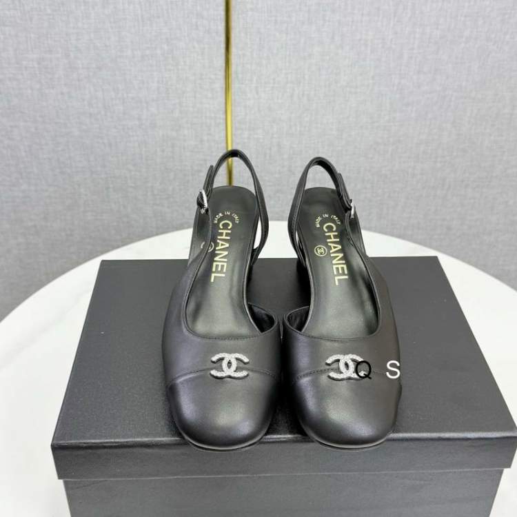 Picture of Chanel Shoes _SKUChanelsz35-40S11032923